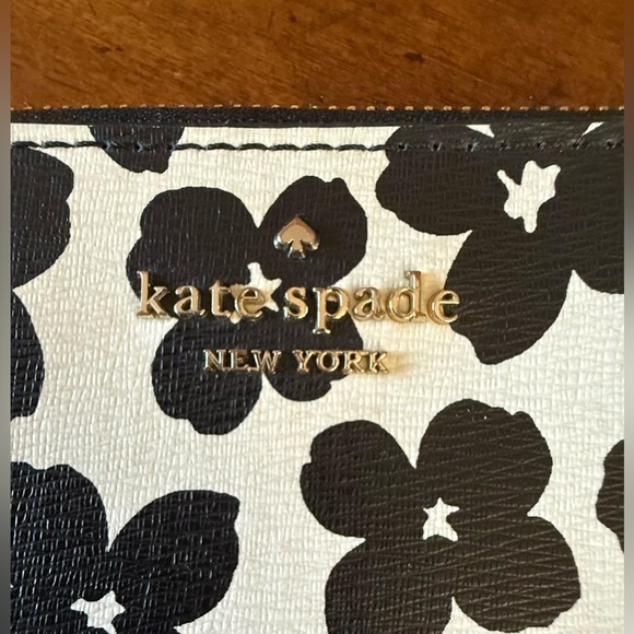 Kate Spade Monochrome Floral Clutch - Picture 2 of 7